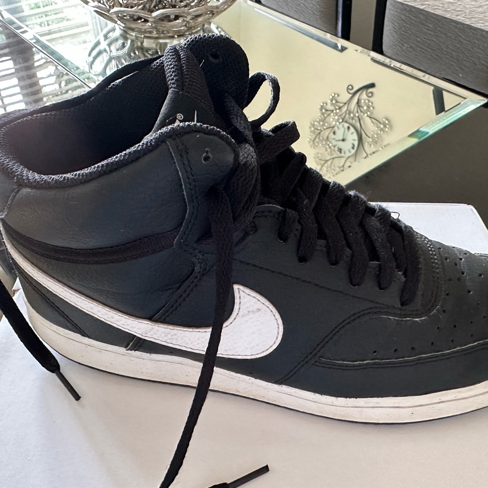Used shoes Nike